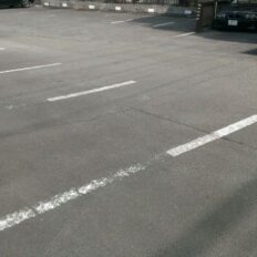 サムネイル：三島市　美容室　駐車が苦手な方でも余裕の駐車場完備